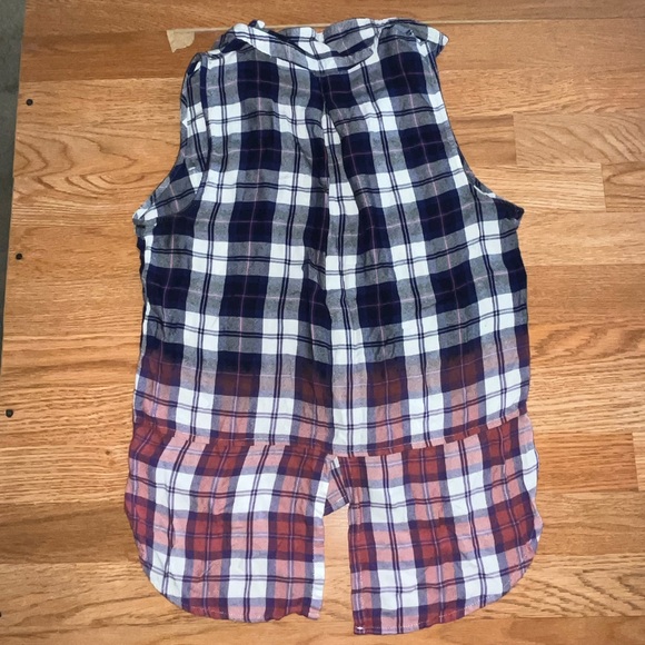 Bundle of Medium Tops - Picture 3 of 8